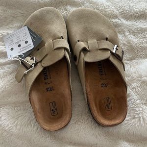 NIB Birkenstock Clogs taupe ✨